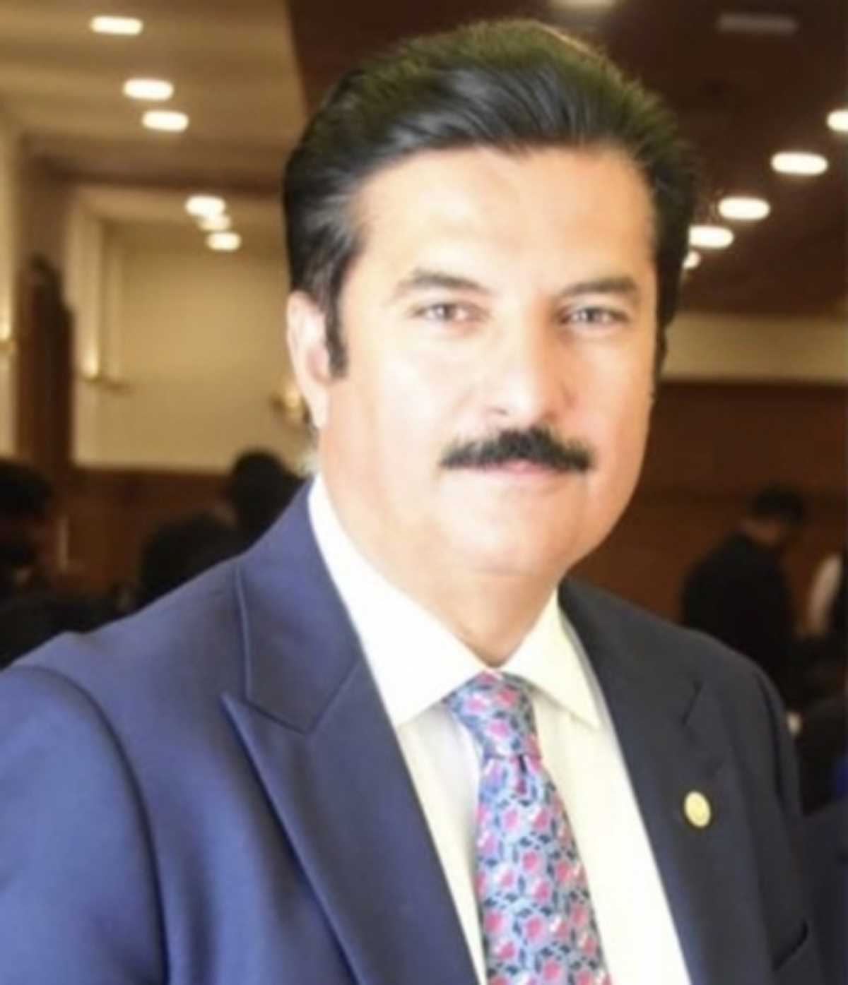 पाक मंत्री का दावा, जल्द ही अमेरिका में शरण मांगेंगे इमरान